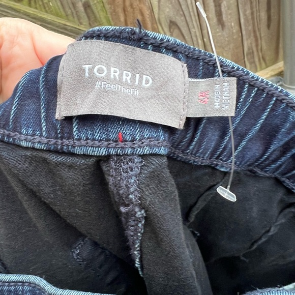 Torrid drawstring weekender jeans - Picture 10 of 10